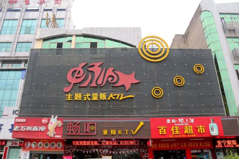 上海浦东区楼体广告灯箱制作门头招牌制作安装