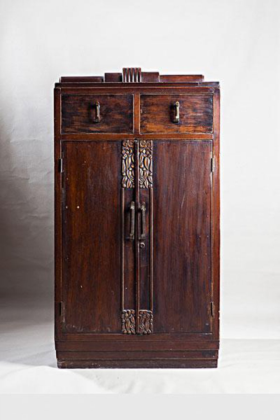 北京高价回收实木家具奇石玉器