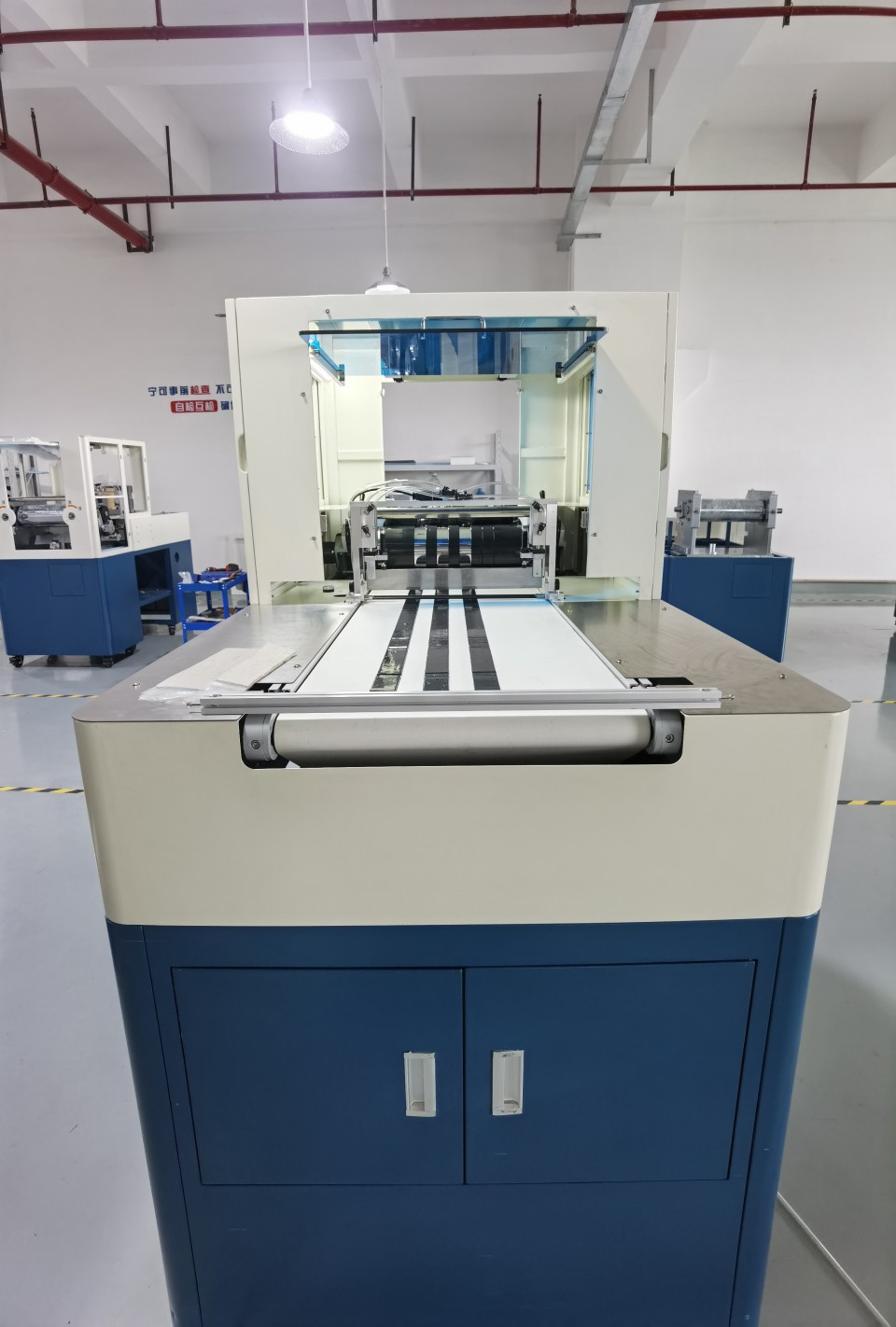 硅胶厂利润被“啃”光？这台分条机年省88万，老板都在抢