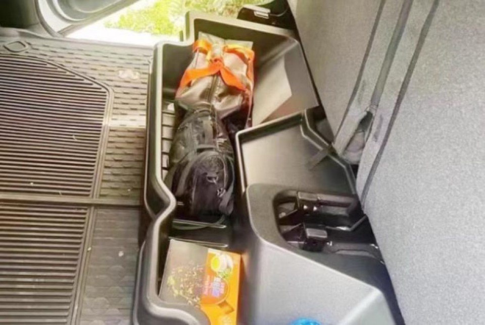 新款道奇公羊RAM1500霸王龙皮卡后排储物盒收纳盒子改装